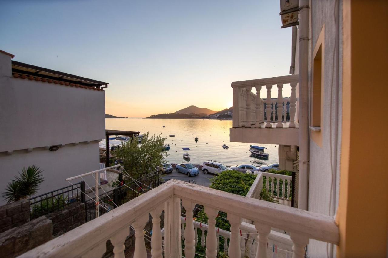 Acika Apartments Rafajlovići Dış mekan fotoğraf